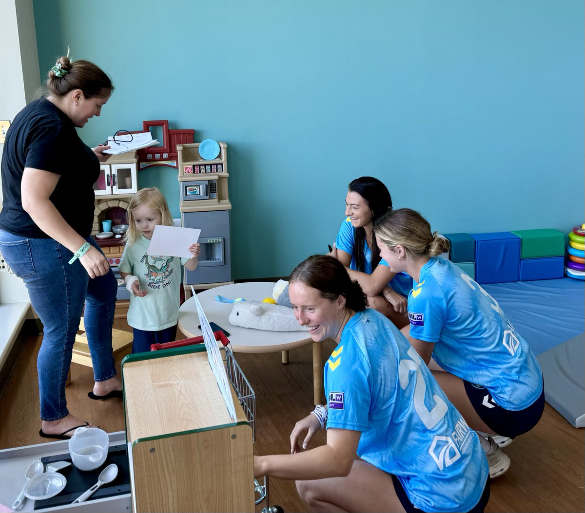 Had a great visit with the <a href="/gvl_liberty/">Greenville Liberty</a> at <a href="/theprismahealth/">Prisma Health</a> Children's hospital with <a href="/ValiantPlayer/">Valiant Player</a>! This team is becoming a favorite with the kids as they are so much fun every time the come! Thanks <a href="/CoachJulieDC/">Julie Carlson</a> for bringing the team to visit