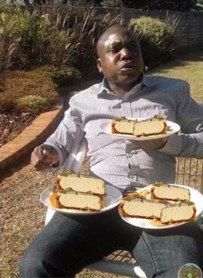 Whotfismick's tweet photo. How to properly eat cheesecake https://t.co/7ejMKsBy3u