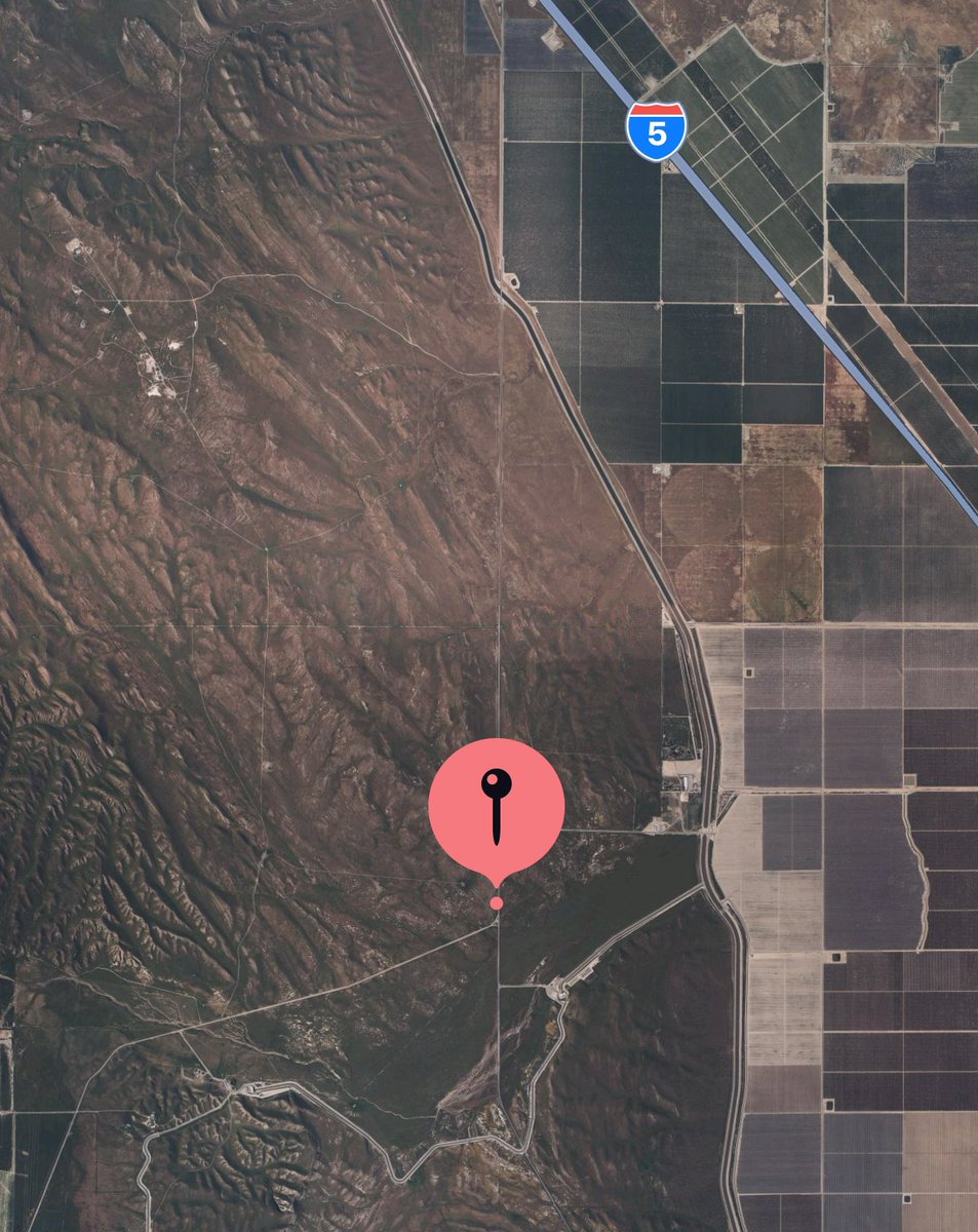 FresnoCoFire's tweet image. #DevilFire Firefighters are battling a wildfire on Devils Den Rd &amp;amp; 25th Ave, south of Kettleman City, in Kings County - fire is 100 acres. Ground and air resources are on scene. @CAL_FIRE