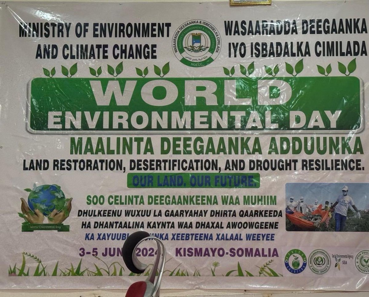 AfrSolution's tweet image. From June 3rd 2 5th  @CompanyAfrican #AfricanSolutionKismayo Contributed 200 trees #GRe-reening, collected 3T of plastics &amp;amp; ♻️ our center 2Protect plastic Pollution from our Ocean, Environment 4 Future of #NextGenerations
#WorldEnvironmentDay2024 #SolutionsToPlasticPollution ⁦