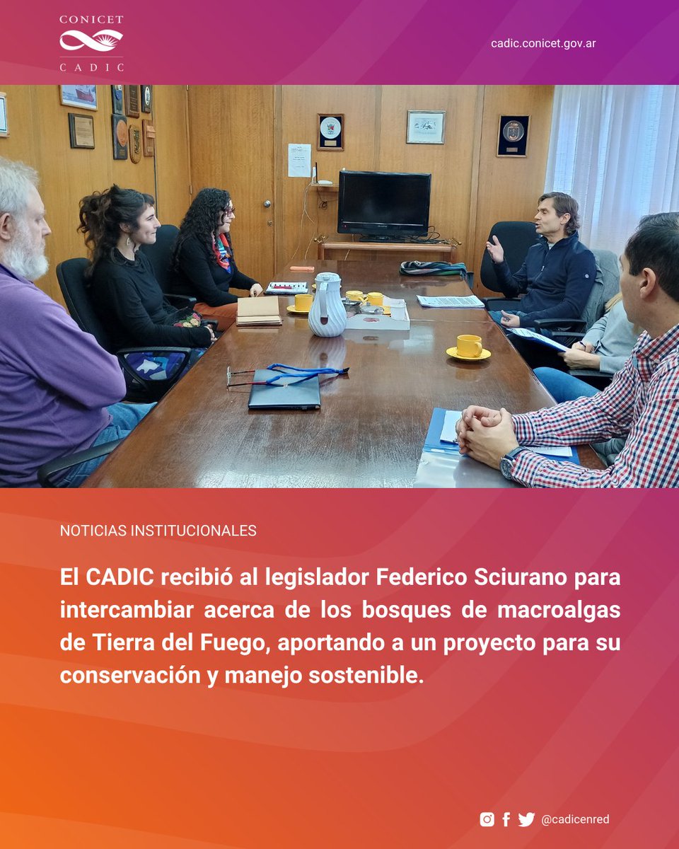 Especialistas del CADIC recibieron la visita del legislador <a href="/SciuranoFede/">Federico Sciurano</a> y su equipo para intercambiar acerca de los bosques de macroalgas de Tierra del Fuego, que son objeto de un proyecto de ley que el legislador presentará para su conservación y manejo sostenible.
Sigue🧵