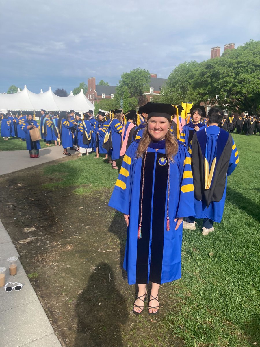 aplabUR's tweet image. Congratulations 👏👏 to Dr. Clark who just graduated and will soon leave us 😪 for a position at Exponent! The APLab will miss you!