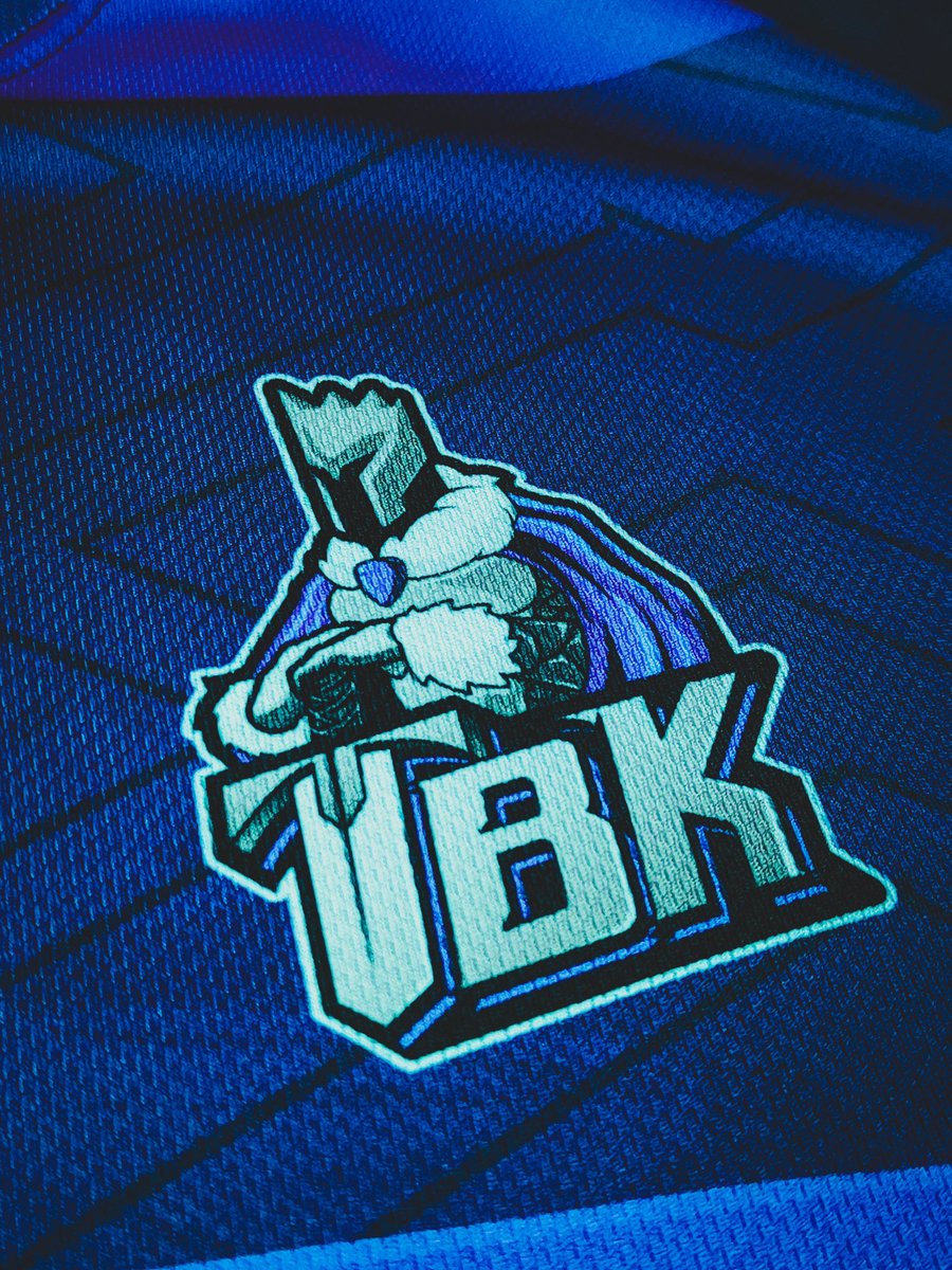 TBKEsportsGG's tweet photo. Transforme sua paixão em estilo com a jersey exclusiva do seu time de e-Sports favorito! 🎮🔥

Está na hora de subir de nível no seu visual gamer! 🔥

Adquira a Jersey Oficial da TBK, a escolha dos verdadeiros fãs e jogadores que querem mais do que só jogar – querem sentir a adrenalina do e-sports em cada detalhe do seu dia. Design, inovação e qualidade em uma só peça! 

Garanta a sua agora! ♥️