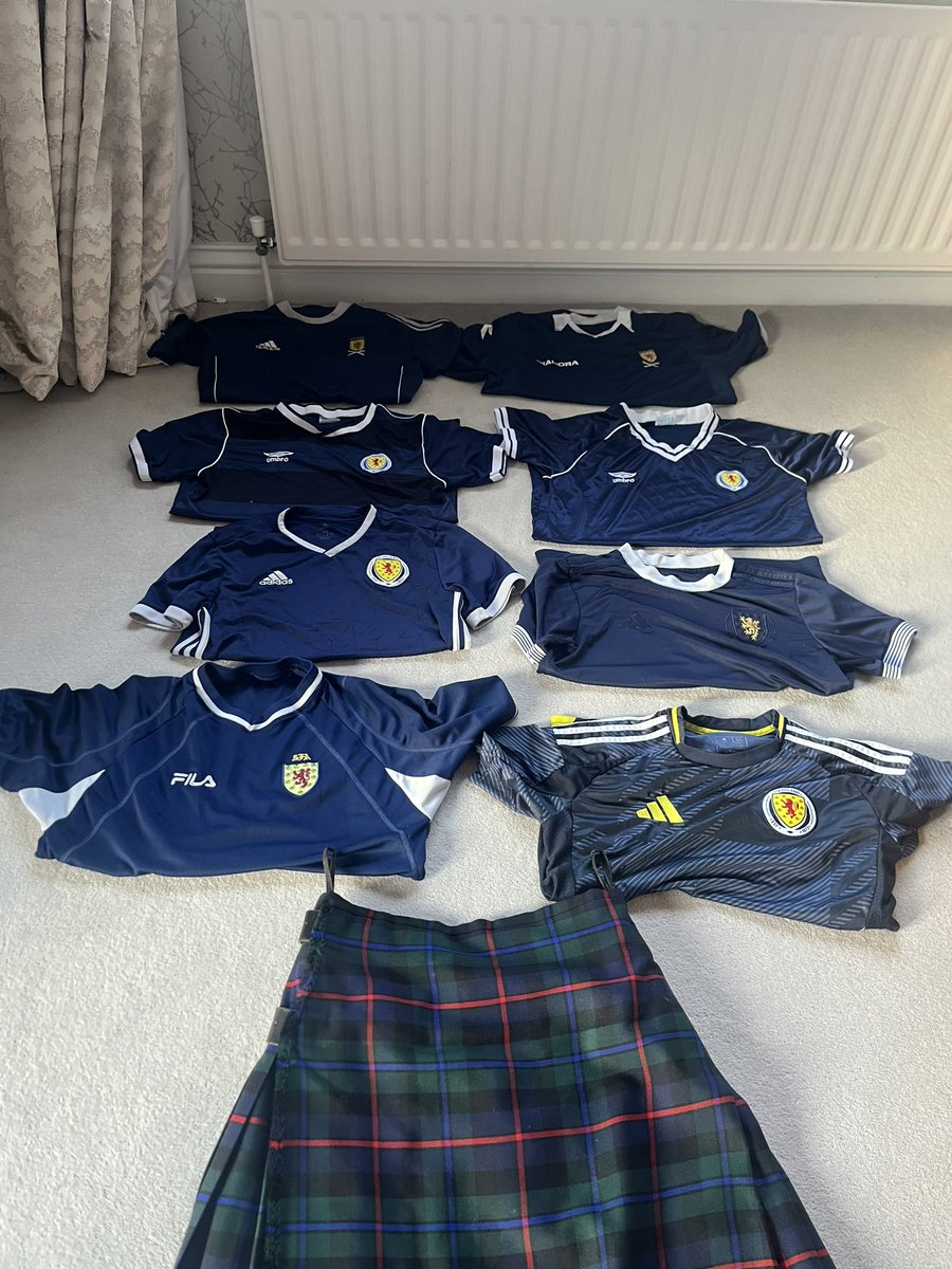 Dr Simon Farrell tweet media