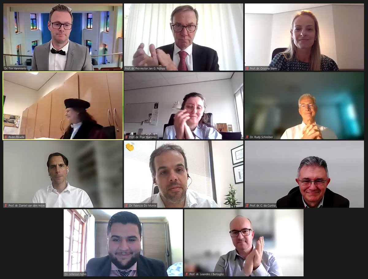 bertogliolab's tweet photo. Had the pleasure of serving on the committee that evaluated @JefersonSohn's doctoral thesis at @MaastrichtU today. Fascinating findings! Congrats to his supervisors, @CristinaStern and @tim_vanmierlo, as well. @fabriciodomonte https://t.co/2wGqOTAhdt