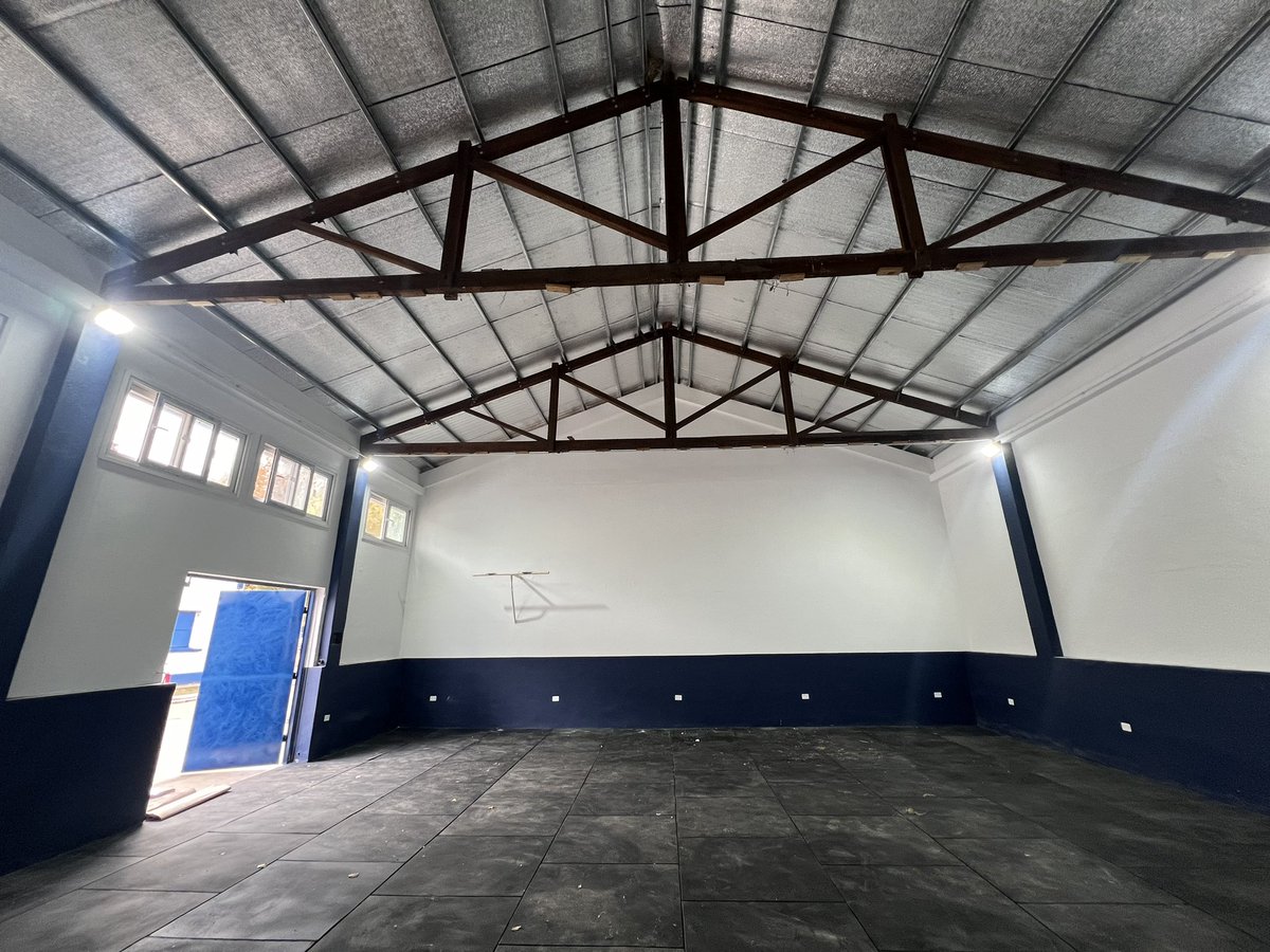Últimos detalles. Nuevo gimnasio para formativas. Nos vemos el sábado! 
Vamos los pibes! 🐺💙🙌🏻
#GELP