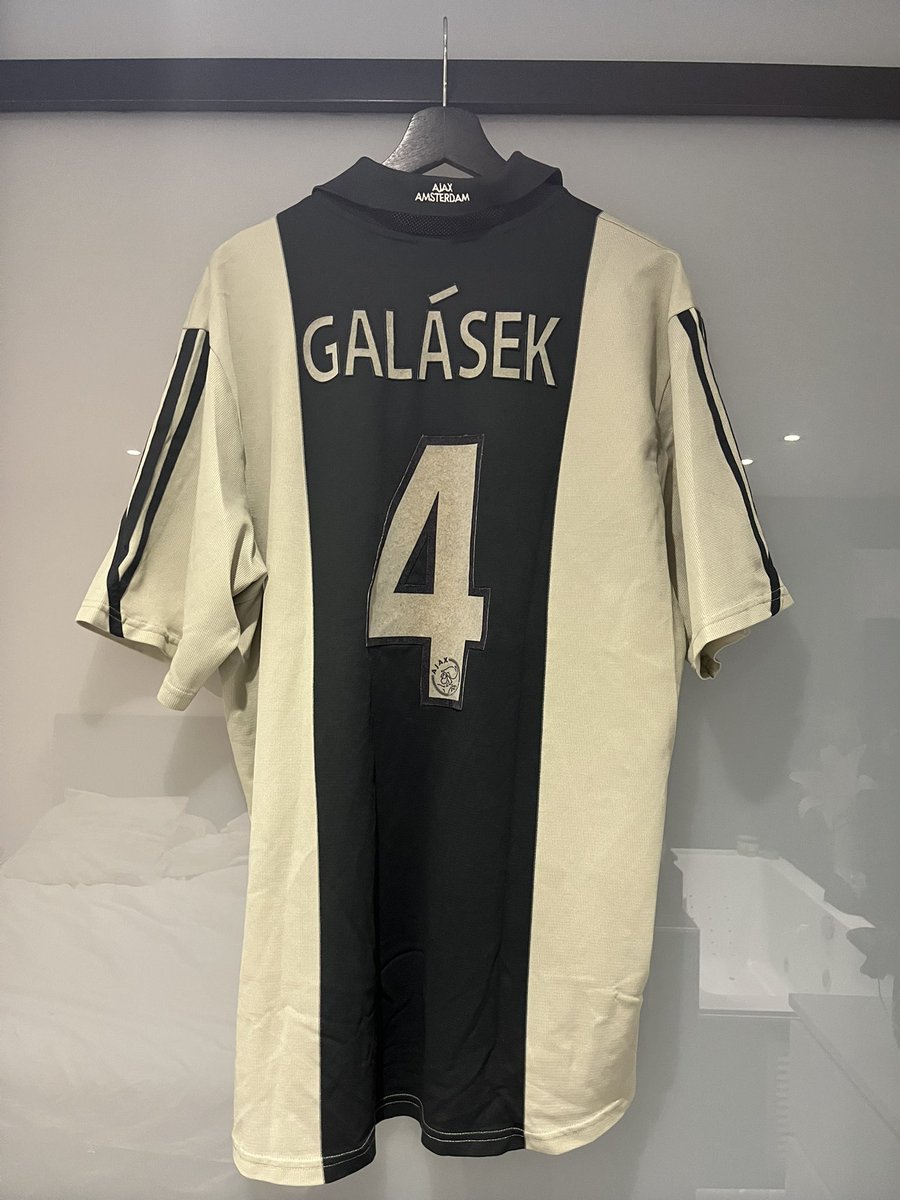 DutchKitHunter tweet media