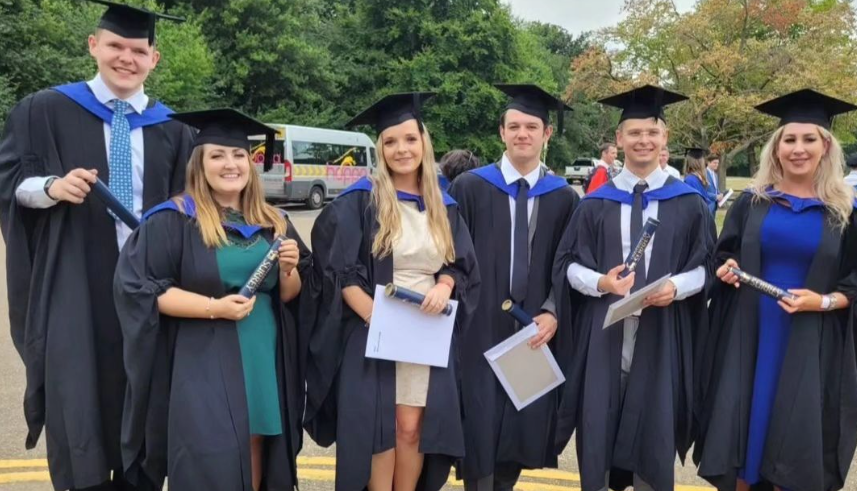 NutrifiedKay's tweet photo. @bda_gastro 4. My route into Dietetics: I had a few education breaks due to mental health and also briefly worked in care and retail before completing an UG dietetics degree as a mature student. This definitely benefited my confidence and maturity when going on placements. #DW2024 https://t.co/IYBj8xYdpP