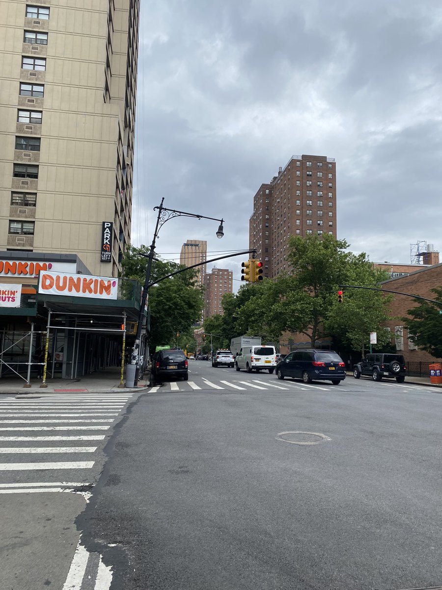 ressydm's tweet photo. @nyc311 @nycdot @DianaAyalaNYC the scaffolding is pushing the street lights on northwest corner of east 106 and Madison Avenue to bend noticeably and the base is coming out of the cement see the deep cracks on bottom. A school is across this street.   Please fix this! https://t.co/f1r0sqFR1A