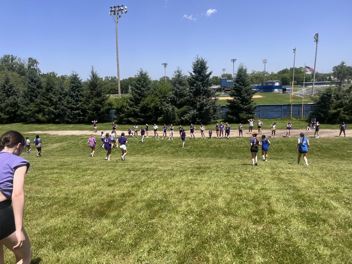 MarianHS_VB's tweet photo. Conquered the day with a grueling hill workout for vb conditioning! Determination was our fuel, helping us push through the pain! Every step counts towards our big picture goals! #WogWag #Goals #WEOFEO #Determination @marianhssports @ihsaavb @ihsvca https://t.co/ISmLmm8bQz