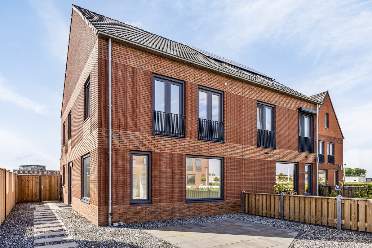 TE KOOP: Stalhof 3, Dronten.

Verkoopinformatie: dop.nl/woningen/stalh…

#stalhof #dronten #flevoland #havenkade #nieuwbouw #dopmakelaars #makelaars #makelaarsvandronten #meerpaaldagen