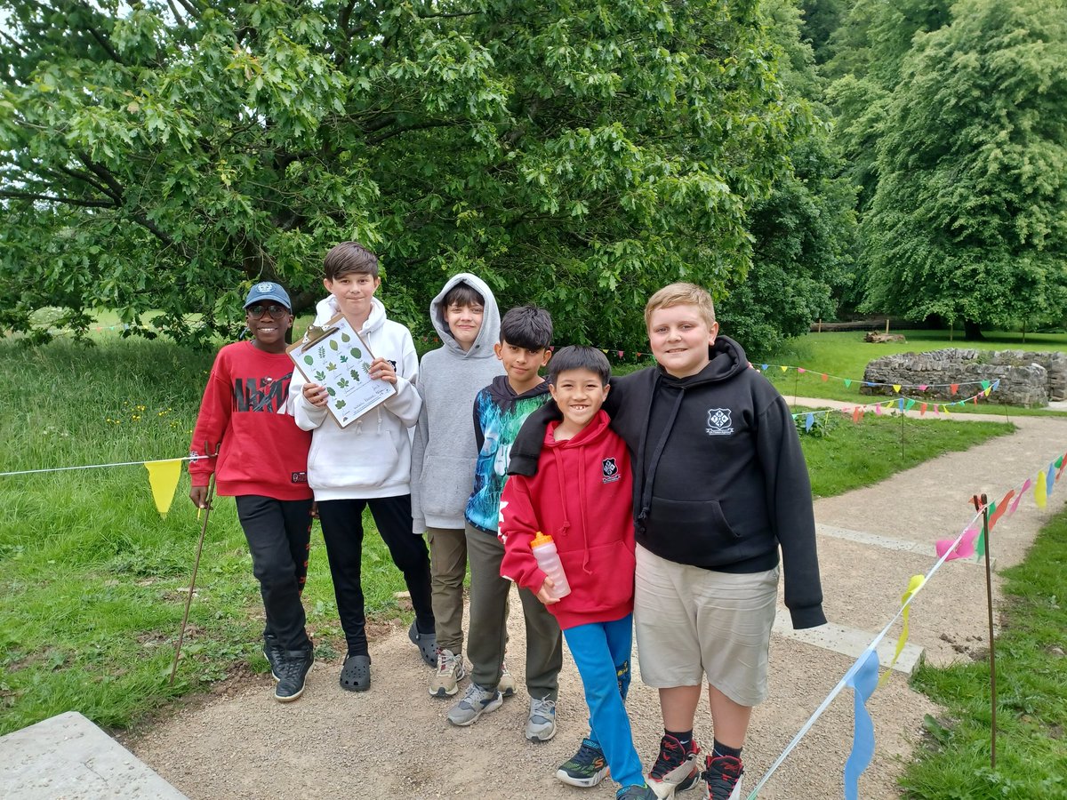 stabletchley's tweet photo. 6M Ilam Hall update: the children enjoyed their final full day today. They went for a walk around Ilam Park, learning about some of the history of the area, and then spent some time identifying trees by their leaves and making some rubbings. https://t.co/MQBZG4kJf9