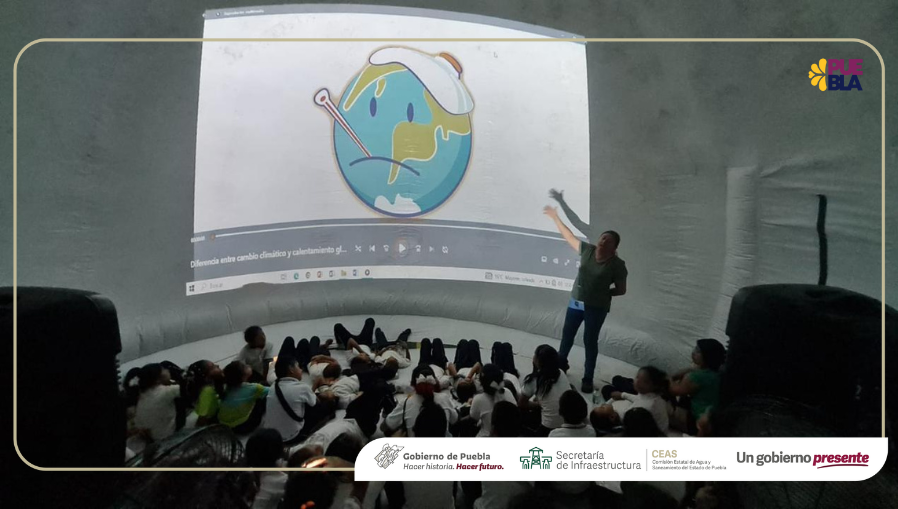 CeasPueOficial's tweet photo. #CEASPUEInforma 📰 | Para conmemorar el #DíaMundialDelMedioAmbiente, el gobierno presente de @SergioSalomonC, a través de esta comisión, concientizó a más de mil estudiantes del municipio de #Teziutlán, sobre cultura y cuidado del medio ambiente y el agua. 💧🌎🌱
🔍 https://t.co/WdWKxBTNfl