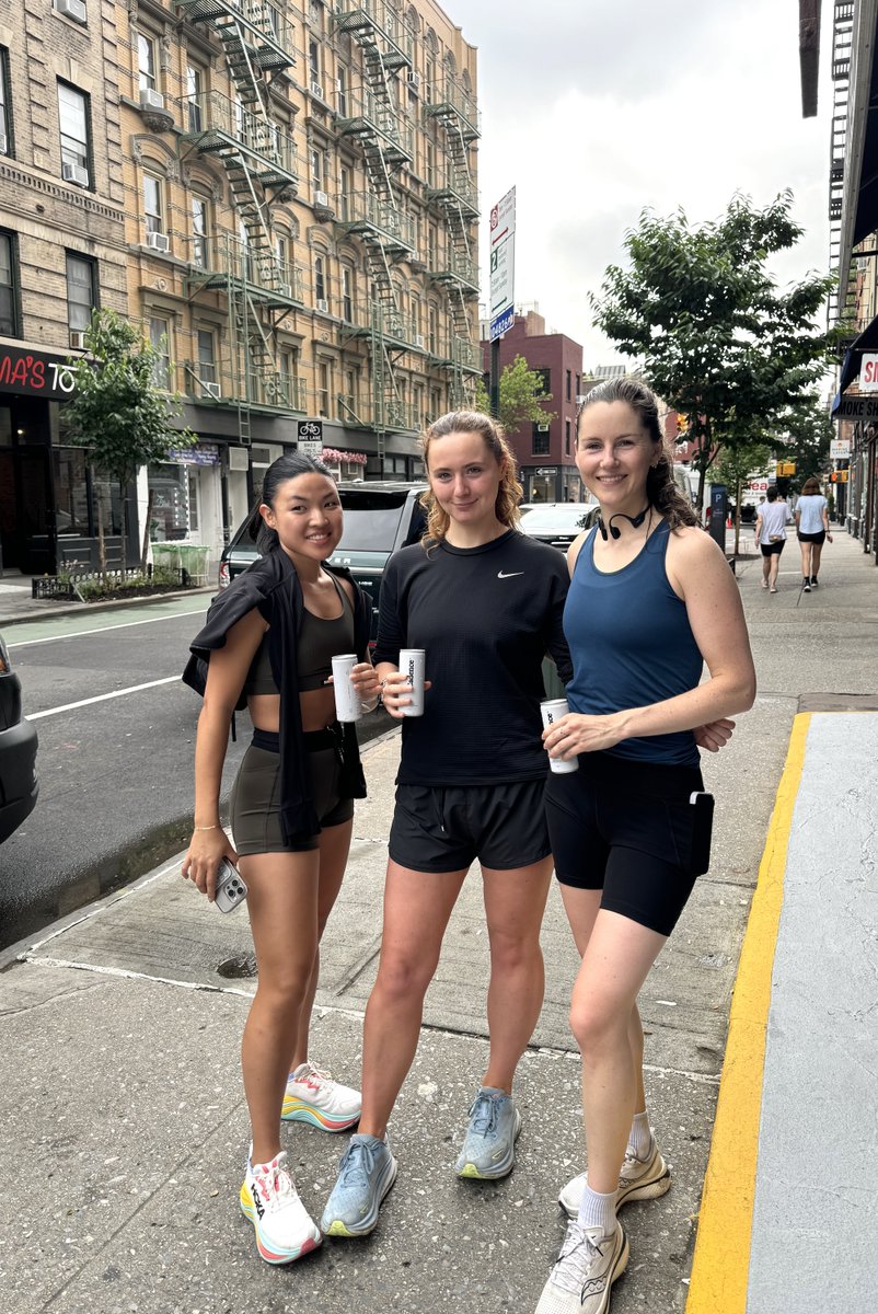 Techweek_'s tweet photo. “It’s exciting to combine a hobby with work that strikes a balance between health & work.” Excitement was high this morning as runners gathered & hydrated with Cadence in the West Village for a 3-mile run for the #RunWithIt event with @runtechclub & @banditrunning 🏃♂️ #NYTechWeek https://t.co/2W77UlK9N5