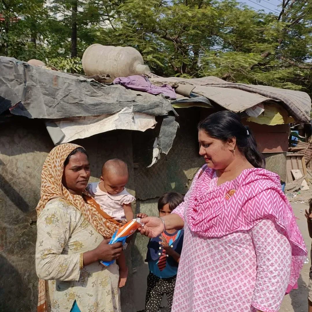 india_iap's tweet photo. On Menstrual Hygiene Day, IAPWC Ghaziabad, in collaboration with Brahmpunj Foundation, conducted campaign to promote significance of maintaining menstrual hygiene. Organized free pad distribution drive, ensuring access to feminine hygiene products for those who work long hours. https://t.co/Lc0pGFTkHM