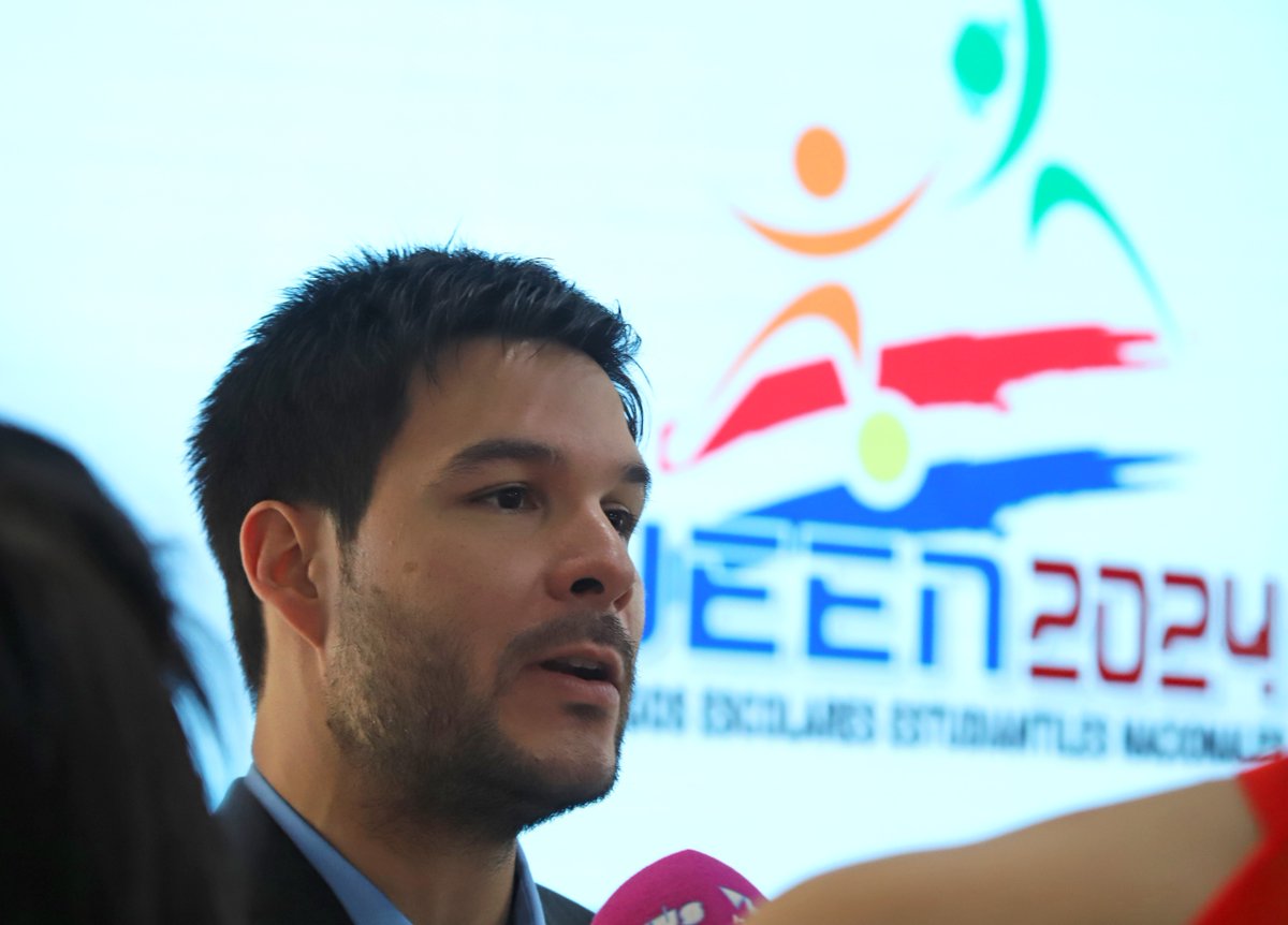 MINNAParaguay's tweet photo. ✳️El ministro @WalterGCpy asistió al Lanzamiento de los Juegos, Escolares, Estudiantiles, Nacionales (JEEN), organizado por la @sndpy en coordinación con el @MECpy. Las competencias deportivas inician en agosto y culminaran en noviembre.

#GobiernoDelParaguay https://t.co/6sT283JjHx