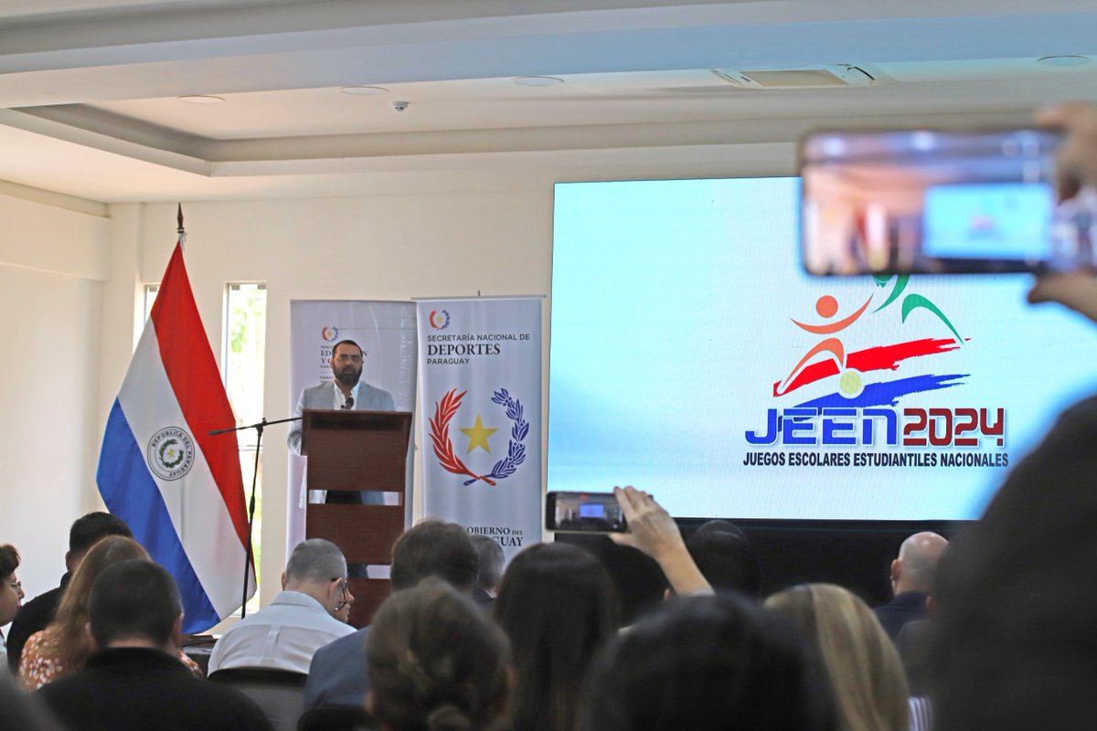 MINNAParaguay's tweet photo. ✳️El ministro @WalterGCpy asistió al Lanzamiento de los Juegos, Escolares, Estudiantiles, Nacionales (JEEN), organizado por la @sndpy en coordinación con el @MECpy. Las competencias deportivas inician en agosto y culminaran en noviembre.

#GobiernoDelParaguay https://t.co/6sT283JjHx