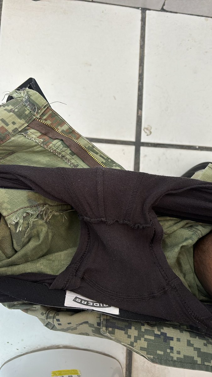 Alguien gusta oler #xxxgaymilitar