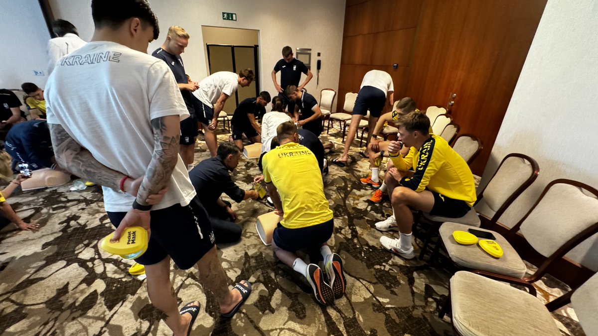 PRC_resus's tweet photo. Another National Football Team was trained 💪
The Ukrainian team participated in UEFA and European Resuscitation Council's "Get trained, save lives" campaign.
We thank all who contributed!
@ERC_resus, @UEFA, @LaerdalMedical, @uafukraine https://t.co/xe7oX32gzx