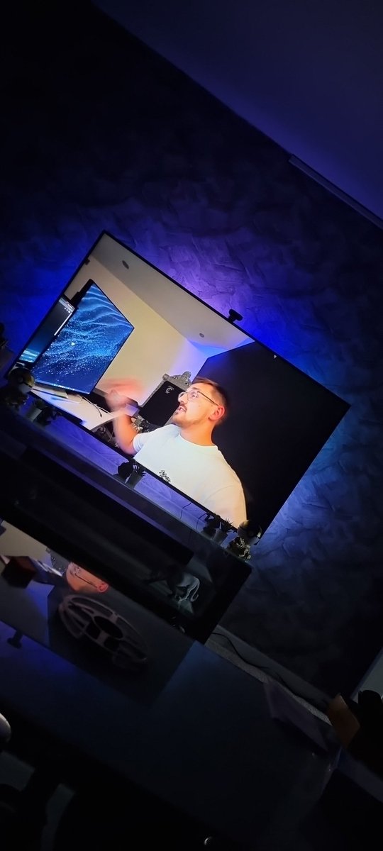 That time of the night :) <a href="/Syndicate/">Tom</a>