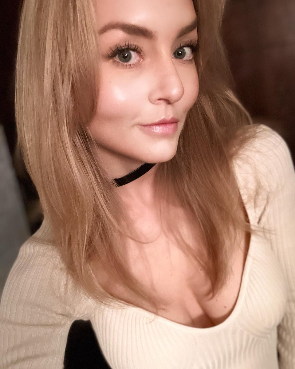 Angélique Boyer ♥️ belle dans sa tenue