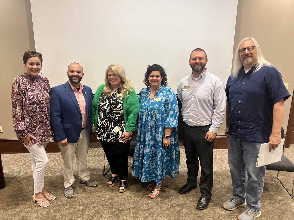 JPSHurricane's tweet photo. 📣📚Shout out to our JPS educators: Grant Harbison, Amy Grubb, Haley Jones &amp; Jon Newman, chosen to be members on a panel of discussion at ASU at the P-20 Summer Institute. #CaneClassroom #CaneOTR https://t.co/Dp84kTg9OJ