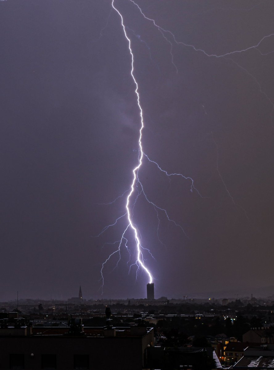 GoerlitzThomas's tweet photo. Kaboom ⚡⚡⚡ https://t.co/70x1tPvEpa
