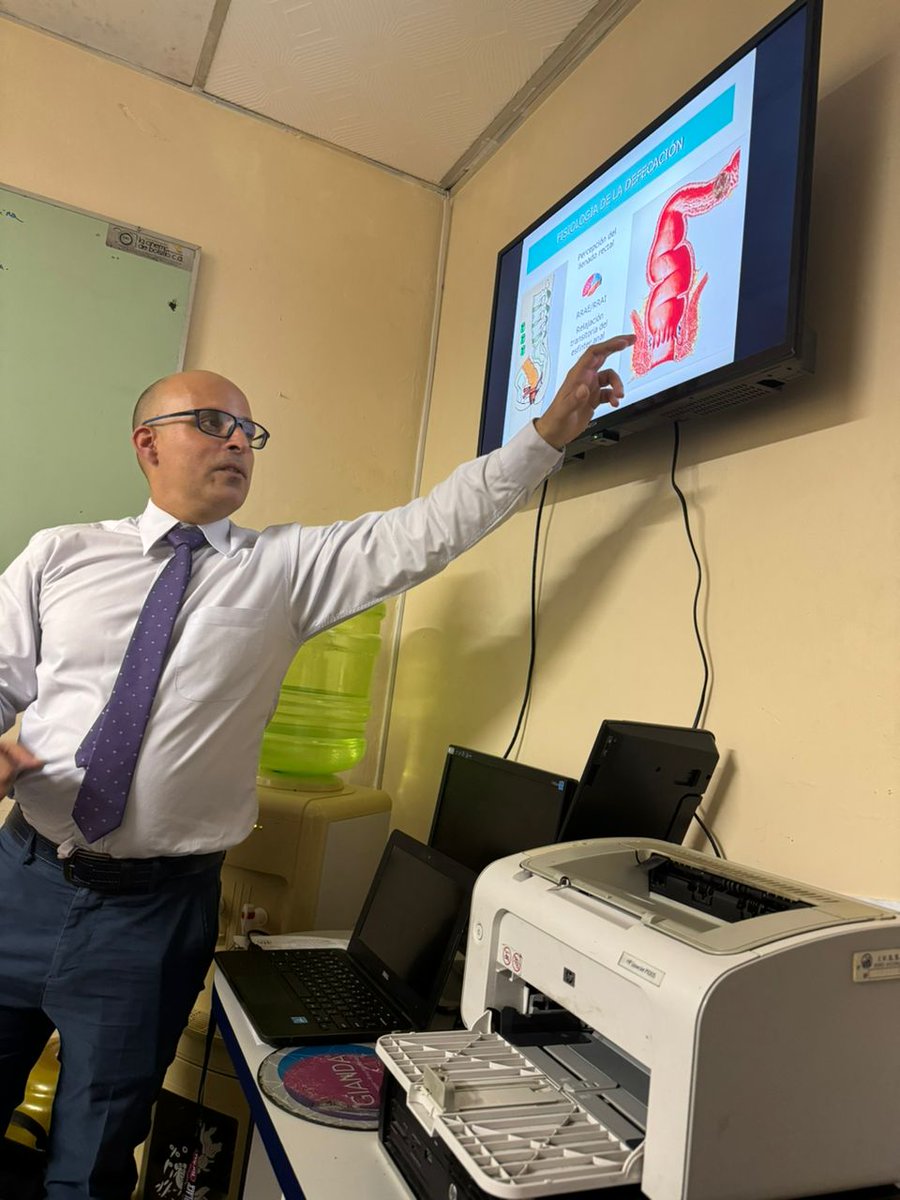 IVSS_HPOR's tweet photo. #Hoy | Actividades del Postgrado de Medicina Interna con colaboración del laboratorio Calox, conversando sobre estreñimiento, Dr. Bethelmy #PorUnSeguroMásSocial @MagaGutierrezV @NicolasMaduro @MinSaludVE @Somosivss https://t.co/HT6ICGnJqG