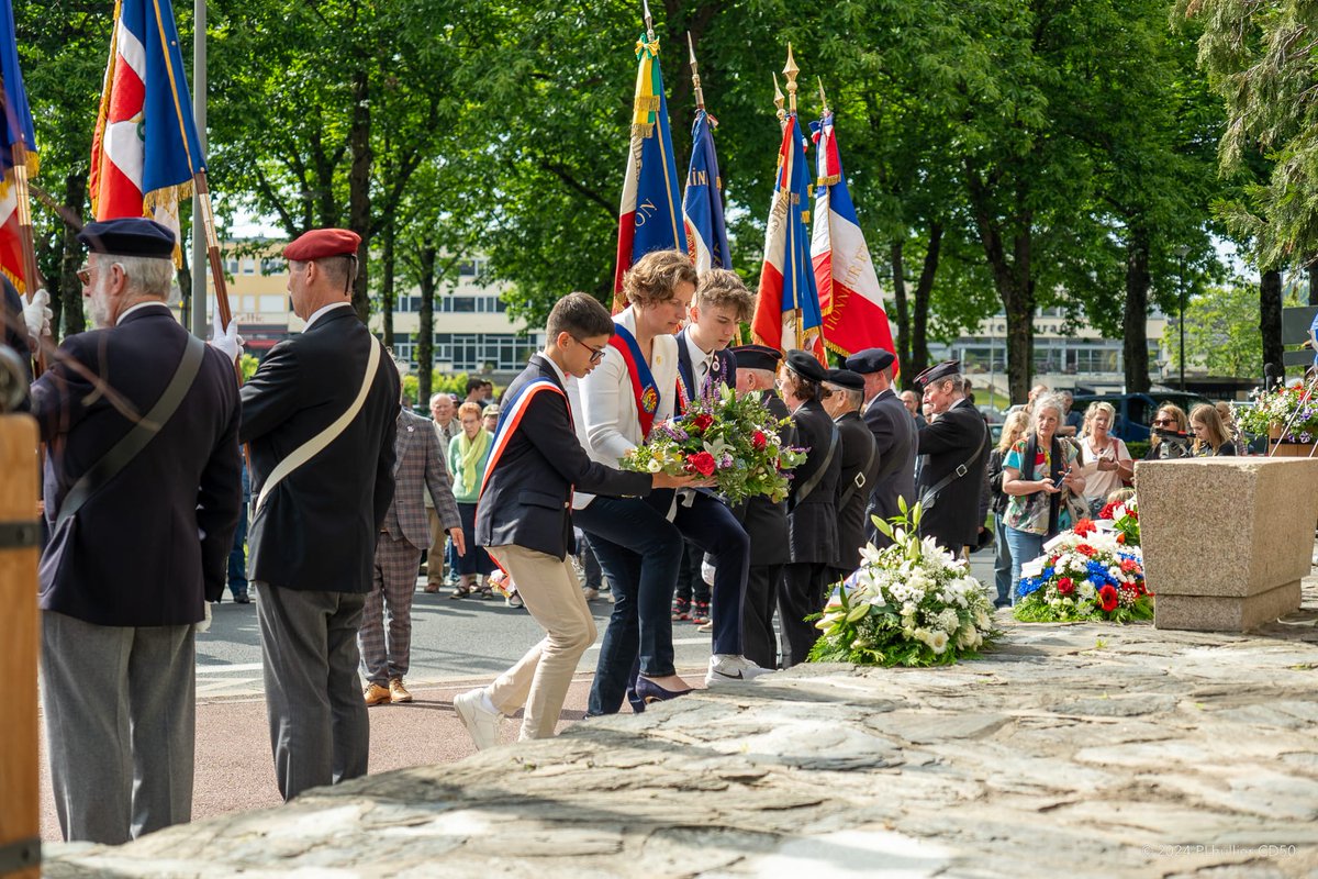 Majdep50's tweet photo. [80e] - Commémorations DDay 

Aujourd'hui, c'était notre élue @AdeleHommet qui rend hommage aux victimes de la Seconde Guerre mondiale à #SaintLô.
"Capitale des ruines", elle fut détruite à 95% par les bombardements pour chasser l'occupant coûtant la vie de nombreux civils 🕊️ https://t.co/H5fmuCteDc
