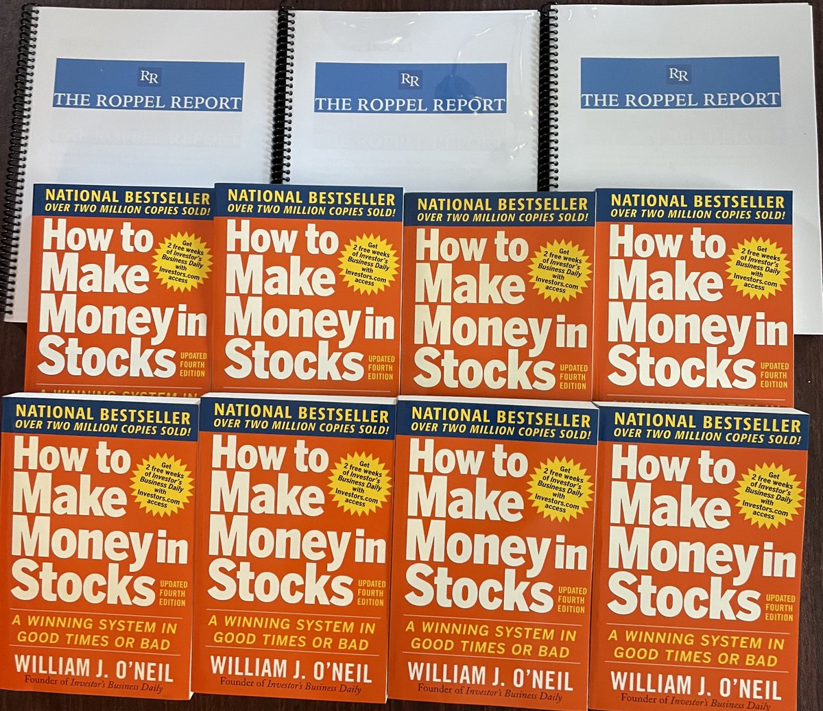 Upticken's tweet image. I'm giving away my FAVORITE BOOK, Bill O'Neil's "How to Make Money in Stocks" to 5 randomly selected people.  To enter the giveaway, Retweet &amp;amp; Comment. @MarketSurge @IBDinvestors #IBDpartner. US addresses only.@RoppelReport