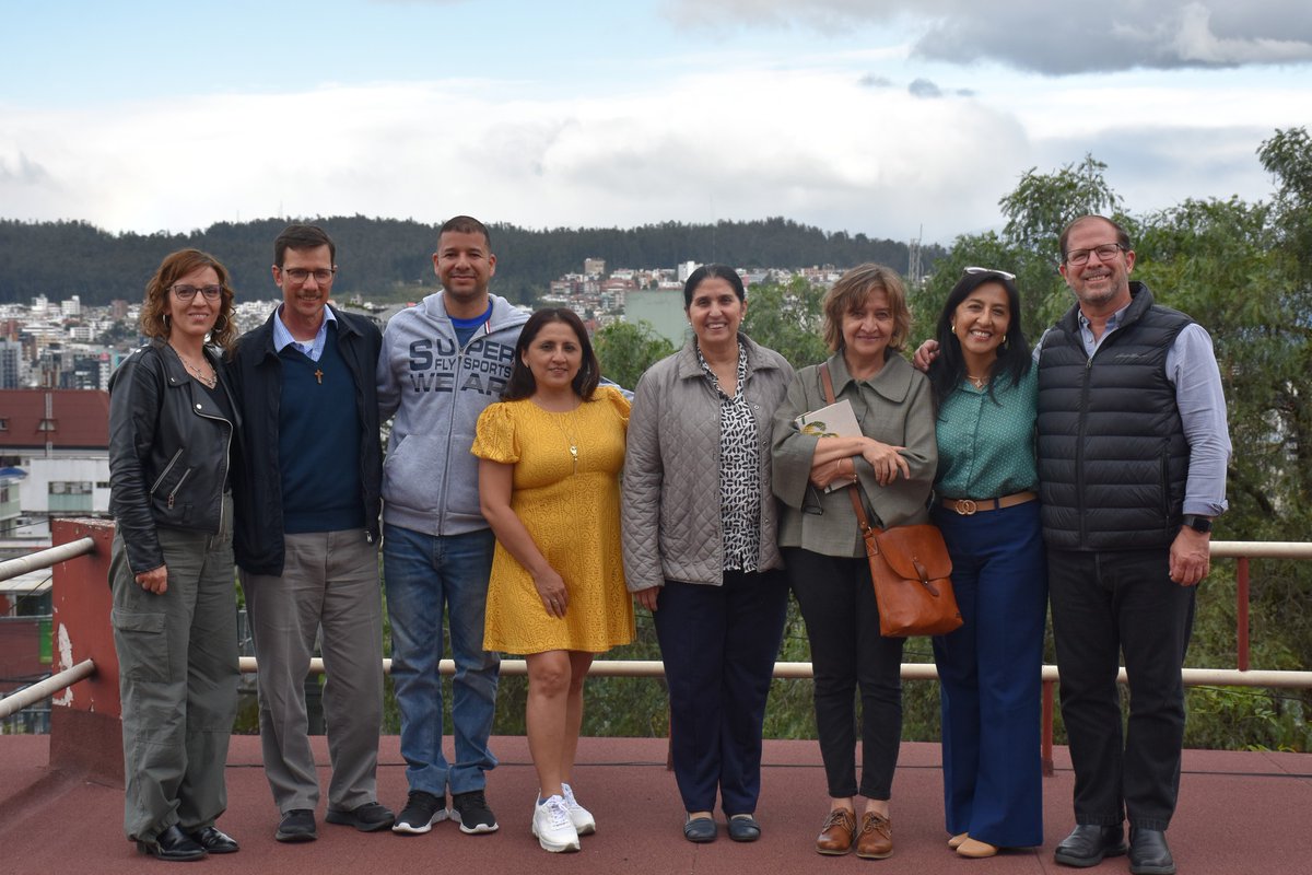 JesuitasEcuador's tweet photo. REUNIÓN DE LA COMISIÓN DE IGUALDAD DE GÉNERO
Se analizó los resultados del diagnóstico aplicado en las diferentes obras de la Provincia que serán compartidos en el mes de agosto con la Red de Igualdad de Género, Directores/as de las Obras y Superiores de Comunidad.
#SomosJesuitas https://t.co/7dGAIcJSLZ