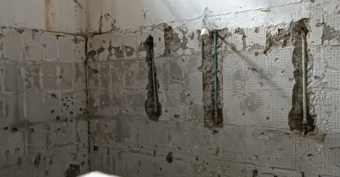 inmivimerida's tweet photo. Funcionarios del Inmivi siguiendo lineamientos del gobernador @JEHYSONGUZMAN realizaron inspección a la obra "Rehabilitación de la Comandancia General de la Policía, Sector Glorías Patrias, Parroquia El Llano del Municipio Libertador. https://t.co/bBCGerjz6A