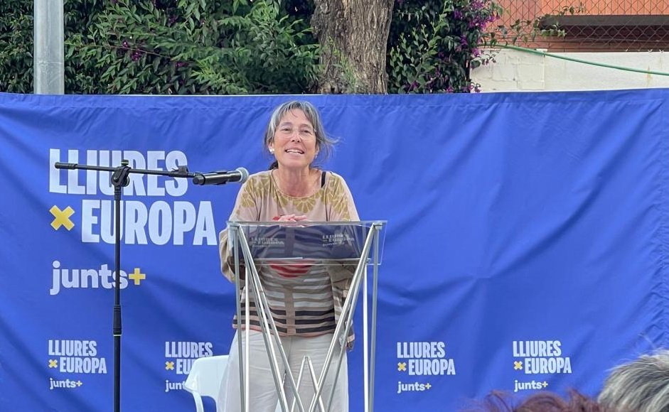 JuntsGirona's tweet photo. 📷 La candidata de Junts+ Lliures per Europa, @MarionaID, ha intervingut aquesta tarda a l'acte "Per què Europa", a l'Hospitalet.

🗣 "Si no hi ets no et senten, si no et senten no existeixes, i si no existeixes el problema no hi és i guanya el relat de l'Estat espanyol". https://t.co/eSL10YJn2b