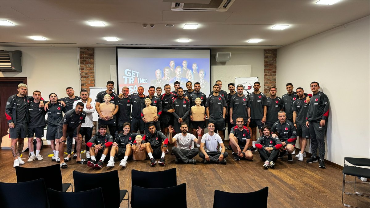 PRC_resus's tweet photo. There is one more: the Turkish National Football Team took part in UEFA and European Resuscitation Council's "Get trained, save lives" campaign! 👍
BIG thank you to everybody involved!
@ERC_resus, @UEFA, @LaerdalMedical, @TFF_Org https://t.co/ArdeVpMJ7J