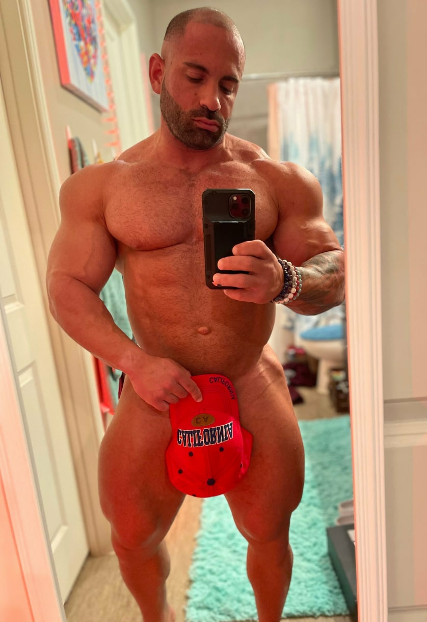 Himbo World on X: Roided himbo Sam Cunado t.coXCAkT4l7HD  X