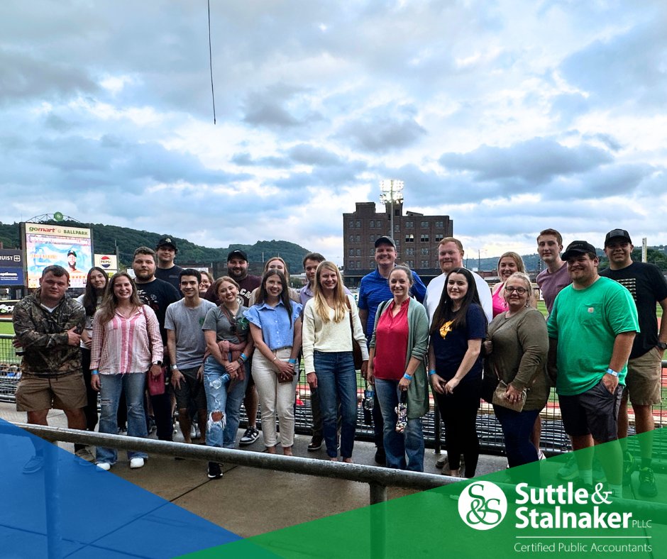 SuttleCPAs's tweet image. Take me out to the ball game! ⚾
-
 Some of our team enjoyed a Dirty Birds game to welcome some of our Summer interns and new hires! 💼

#TeamSuttle #CPAs #Charleston #Interns #PublicAccounting