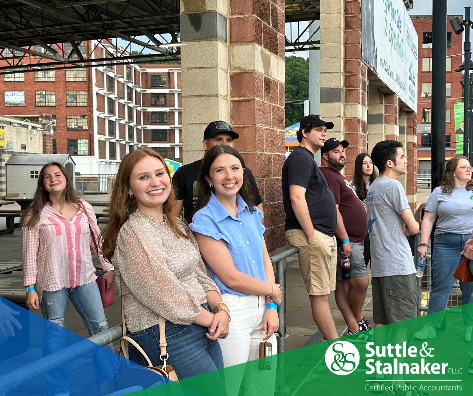 SuttleCPAs's tweet image. Take me out to the ball game! ⚾
-
 Some of our team enjoyed a Dirty Birds game to welcome some of our Summer interns and new hires! 💼

#TeamSuttle #CPAs #Charleston #Interns #PublicAccounting