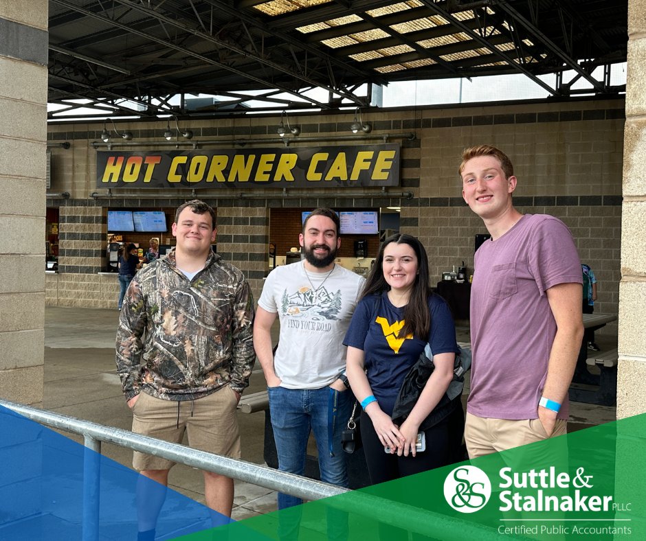 SuttleCPAs's tweet image. Take me out to the ball game! ⚾
-
 Some of our team enjoyed a Dirty Birds game to welcome some of our Summer interns and new hires! 💼

#TeamSuttle #CPAs #Charleston #Interns #PublicAccounting