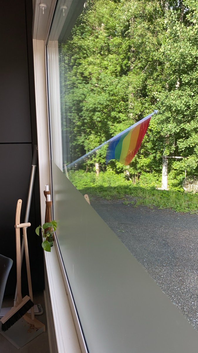 Elin L'Estrange 🌻 tweet media