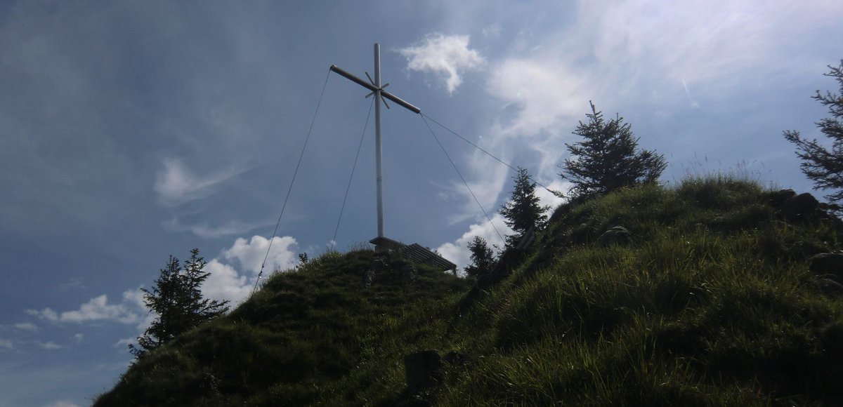 Nach einem Aufenthalt an der Ostsee ziehts mich doch wieder in die Berg. Den Rötelstein 1395m hab ich schon 36mal bestiegen. Wird nicht langweilig, auch wenns nur ganz am Schluss alpin ist. 3h15 600Hm 10km von der Kreutalm
