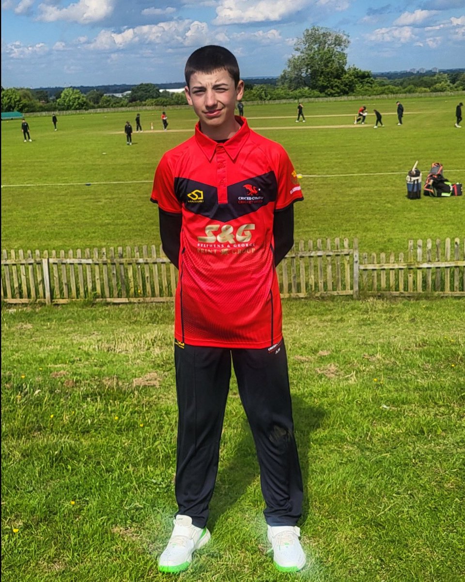 Llongyfarchiadau enfawr i Jac ar gael ei ddewis i gynrychioli tîm criced Cymru 🏴󠁧󠁢󠁷󠁬󠁳󠁿 🏏 Massive congratulations to Jac on being selected to represent the Welsh cricket team