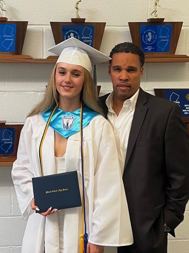 CoachLovett11's tweet image. Congrats to our seniors as they graduated today. Wishing them continued success in the future!