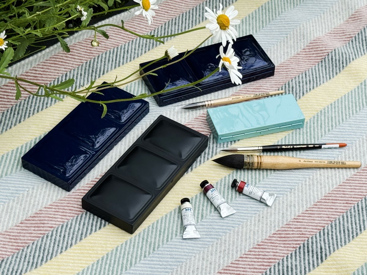 Happy summer painting! Anti-clockwise from the top - three Binning Monro palettes and a Plein Air palette in RAL Classic 5026 Pearl Night Blue, RAL Standard Dark Blue, RAL Classic 9011 Graphite Black with a matte lacquer finish and Standard Cirrus Blue.
