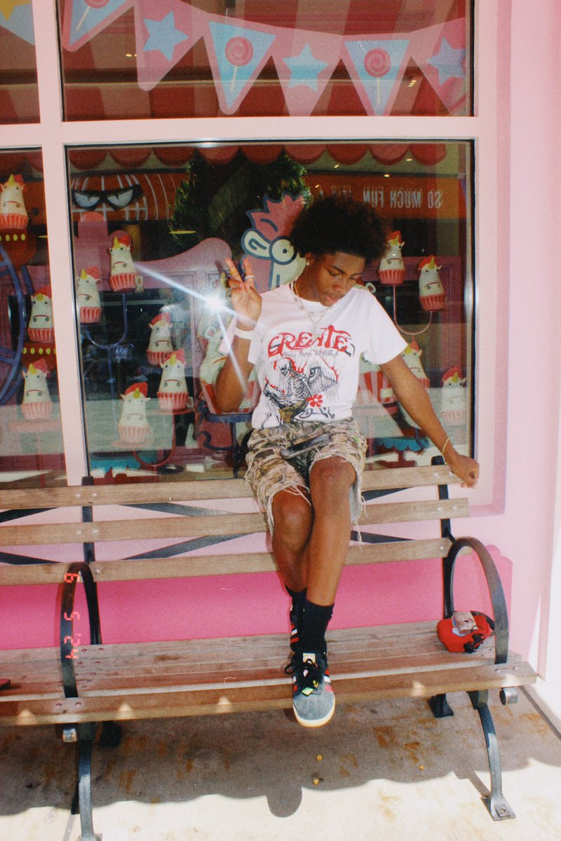 rawlilscorpio's tweet image. #gradbash 🦇