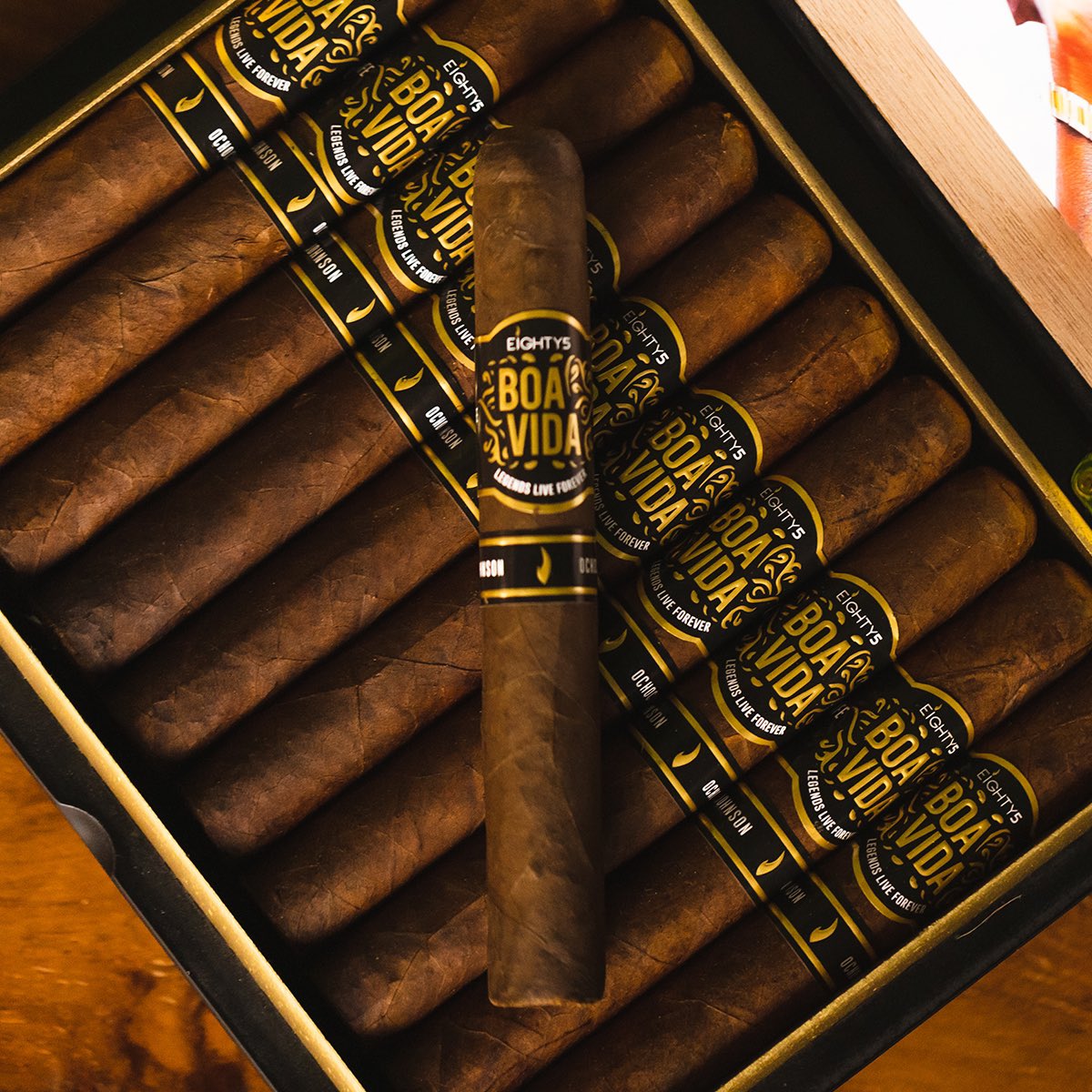 Eighty5Cigars's tweet photo. What type of life are you living if you’re not living “The Good Life”? #BoaVida
Exclusive at https://t.co/6Ga3bTaiCv - Cigars By @Ochocinco 🔥 https://t.co/VOD9PTMy33
