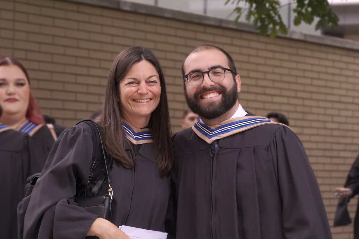 trp_uoft's tweet photo. Congratulations to Jamie & Lisa who had their convocation yesterday! 🎓🎉
#uoft #uoftgrad24 #uoftalumni #uoftconvocation #uoftmedicine #gradschool https://t.co/4xv5OsvPw2