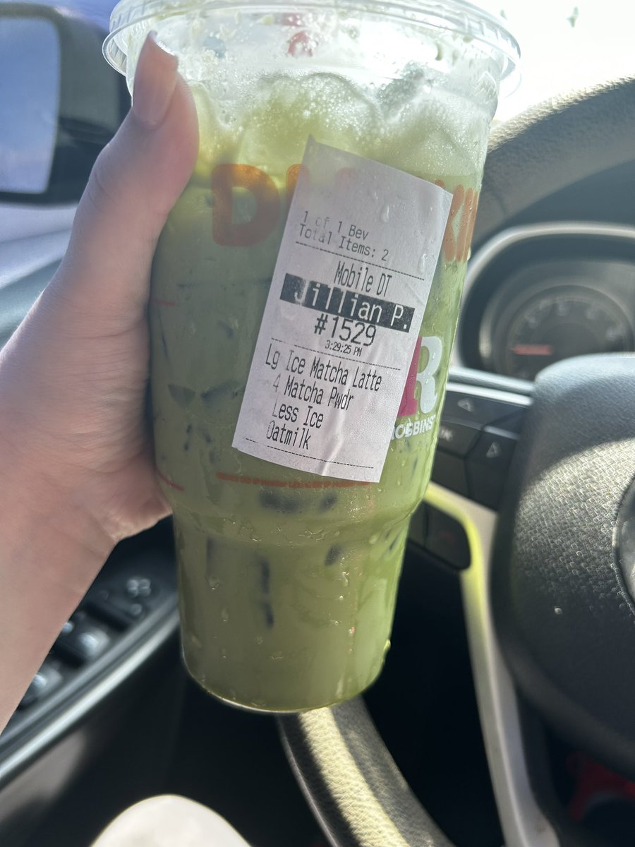 heyjillian16's tweet photo. Picked up usual order for my birthday drink today and it’s just not it. Not only did they fill the cup w/ ice…but I legit think they forgot the milk or something bc it’s dark green &amp; taste like pure matcha powder 😅🫣 @dunkindonuts https://t.co/6SX2tarZYA