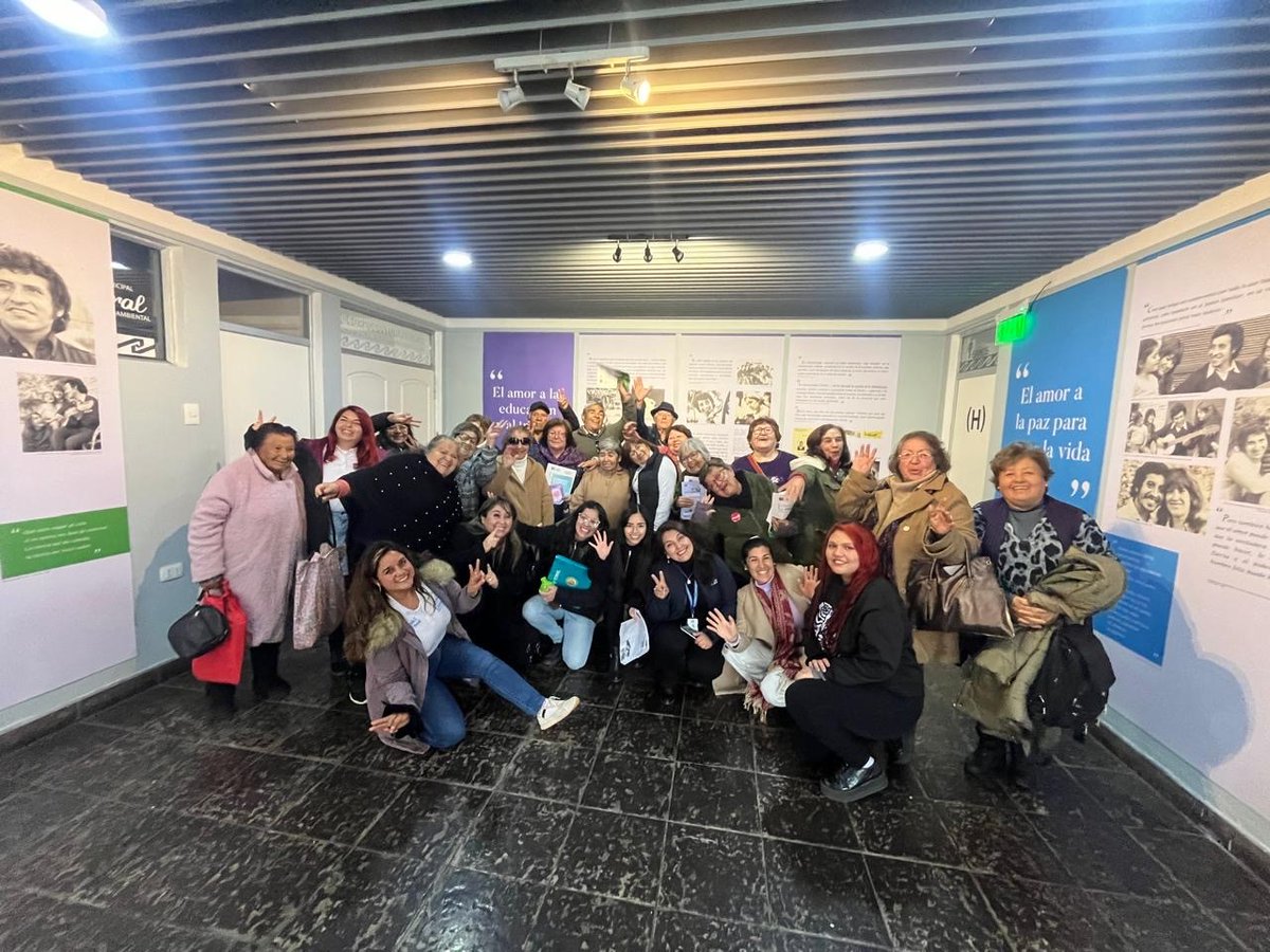 SenamaAtacama's tweet photo. En el marco del Programa Escuela estuvimos en la Comuna de Huasco con una Jornada Participativa Territorial sobre Salud Mental, Demencias y Manejo de las Emociones con las Profesionales de la Seremia de Salud, Lorna Villalobos y Schirley Colman. 🤗 https://t.co/NMatzxRxE1
