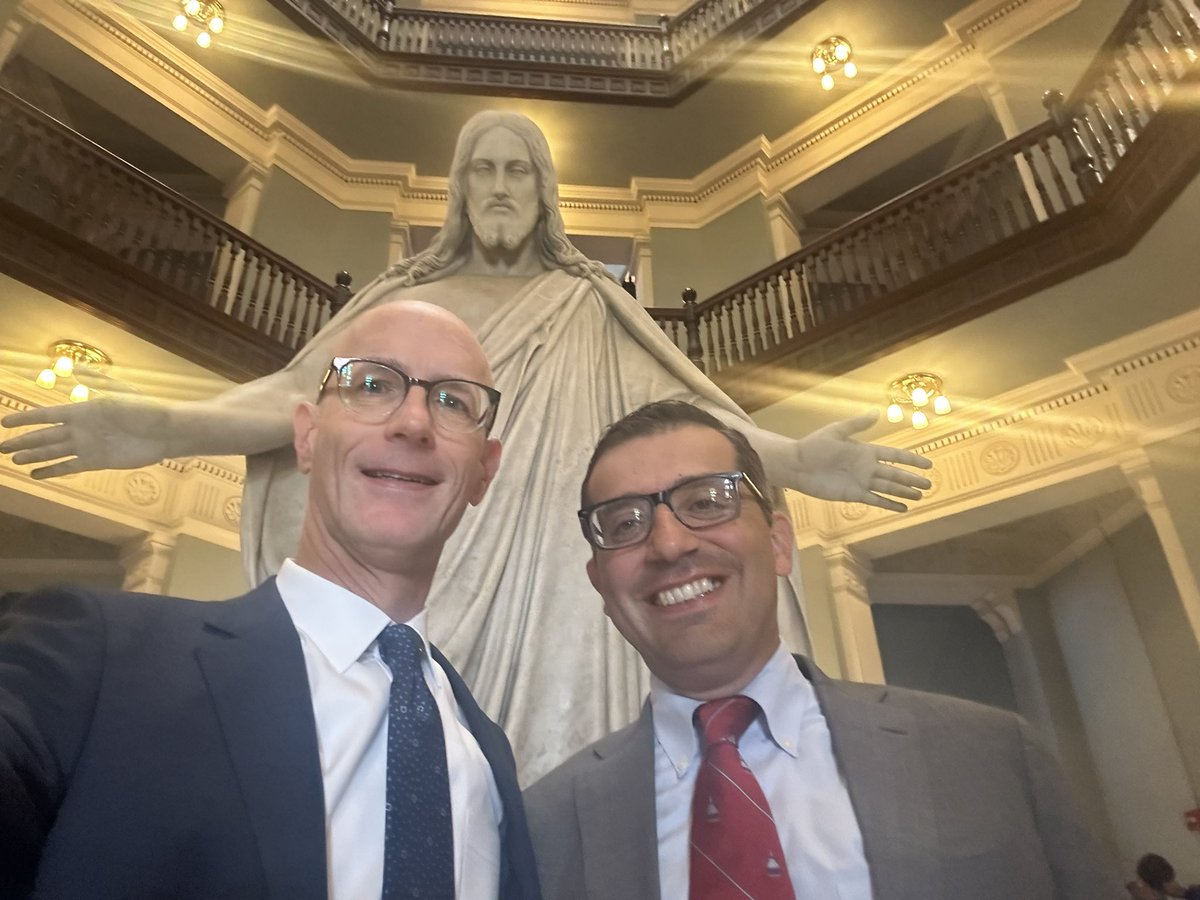 NM Urology (@nm_urology) on Twitter photo Our Department Chair, <a href="/EdwardSchaeffer/">Edward Schaeffer, MD, PhD</a>, MD, PhD, traveled back to his roots as he is this weeks #VisitingProfessor at John Hopkins Medicine!
Dr. Schaeffer completed his residency from John Hopkins in 2007 and is pictured with the current Department Chair, Mohammad Allaf, MD, as Our Department Chair, <a href="/EdwardSchaeffer/">Edward Schaeffer, MD, PhD</a>, MD, PhD, traveled back to his roots as he is this weeks #VisitingProfessor at John Hopkins Medicine!
Dr. Schaeffer completed his residency from John Hopkins in 2007 and is pictured with the current Department Chair, Mohammad Allaf, MD, as
