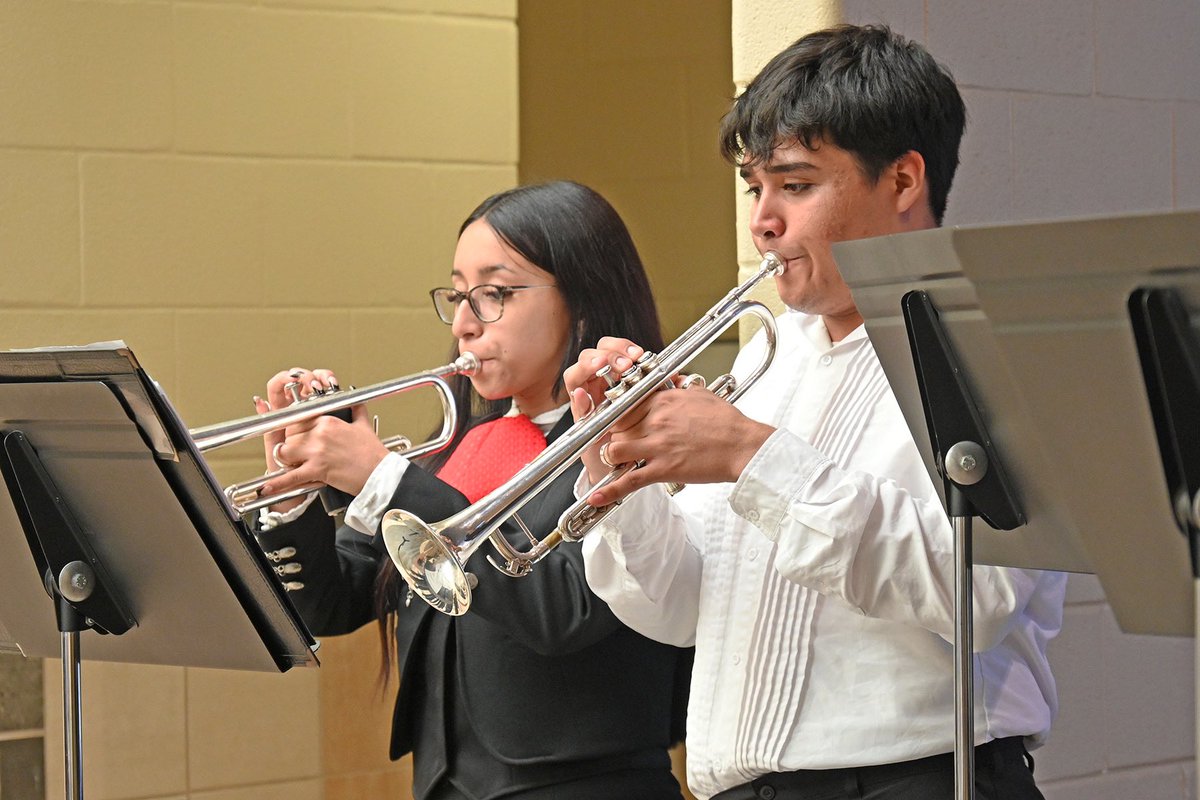 Abbie Geveshausen (@cfisdabbie) on Twitter photo What a treat for #CFISDRRR attendees! The <a href="/CFISDMariachi/">Mariachi Juvenil de CFISD</a> Band is here at the <a href="/BerryCenter/">Berry Center</a> entertaining conference guests during the afternoon break! #CFISDspirit 🎉🎶 What a treat for #CFISDRRR attendees! The <a href="/CFISDMariachi/">Mariachi Juvenil de CFISD</a> Band is here at the <a href="/BerryCenter/">Berry Center</a> entertaining conference guests during the afternoon break! #CFISDspirit 🎉🎶